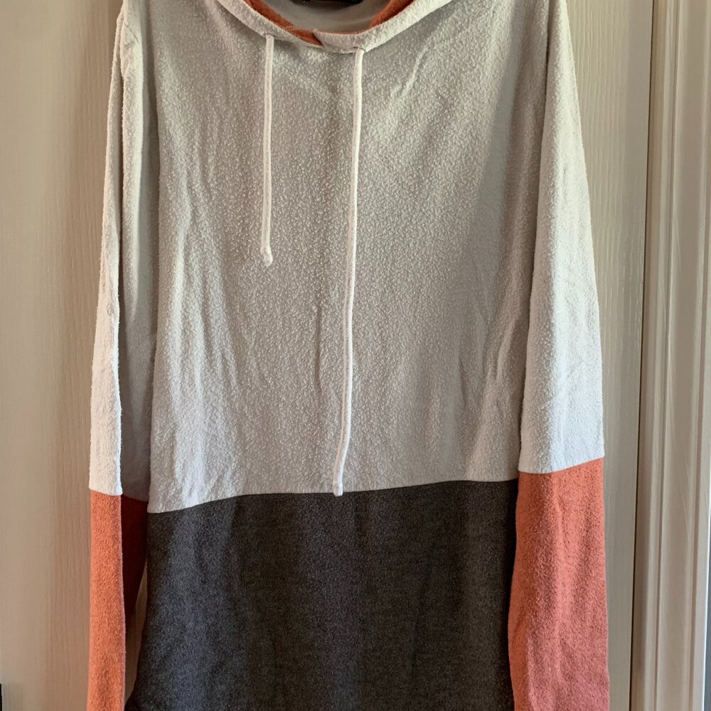 Womens hooded pullover